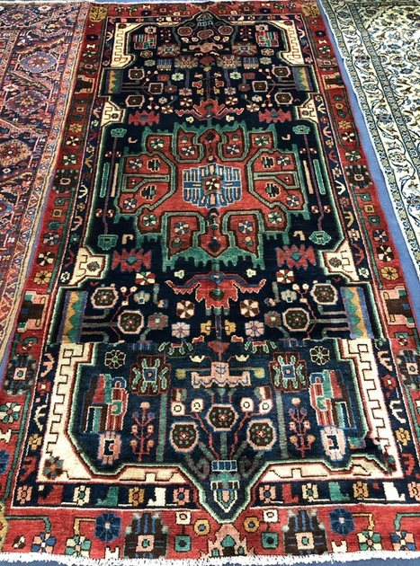 A Hamadan rug 276 x 133cm